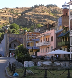Tbilisi turystyka podre zwiedzanie stare miasto